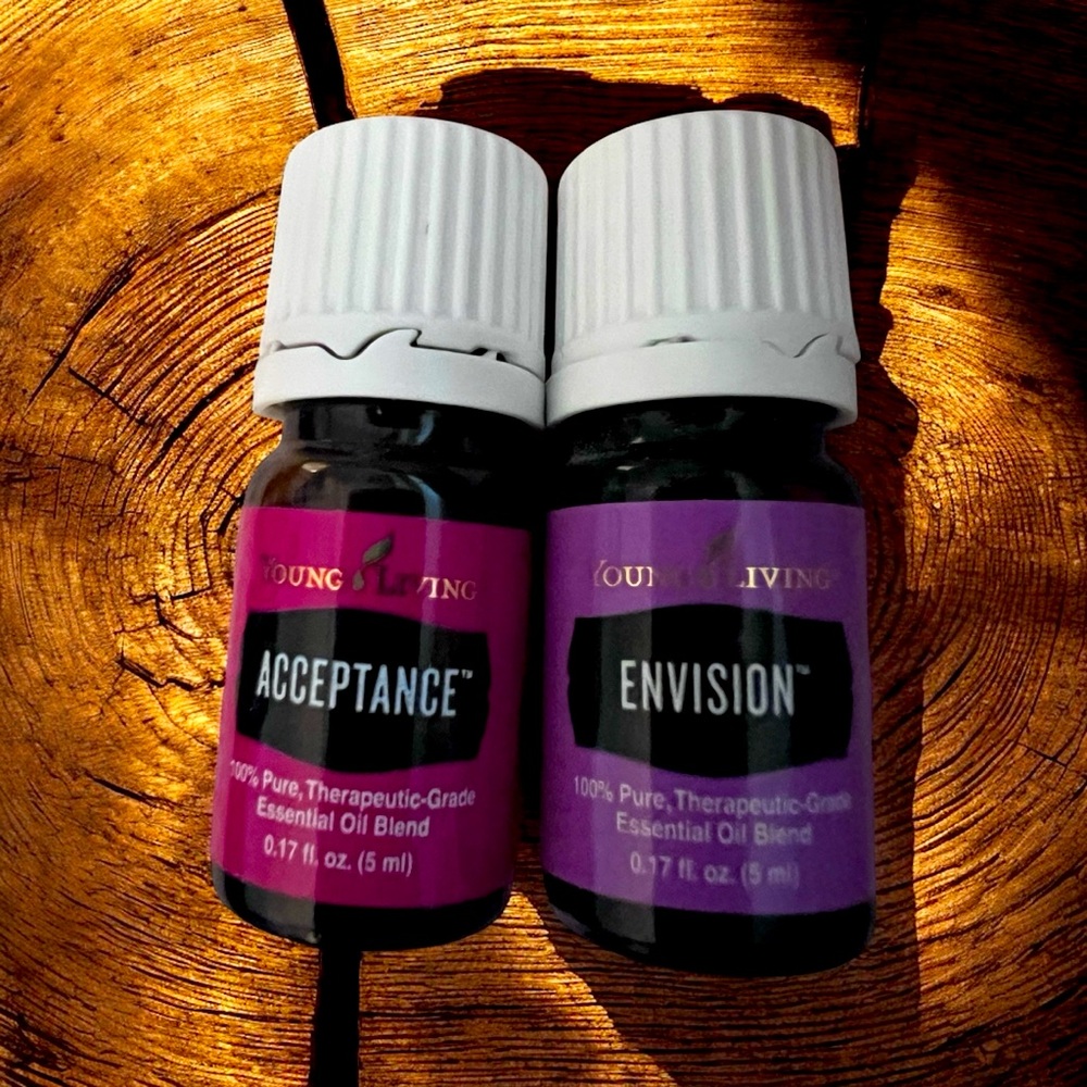 * Young Living Essential Oil Blends: Acceptance and Envision NEW 0.17oz